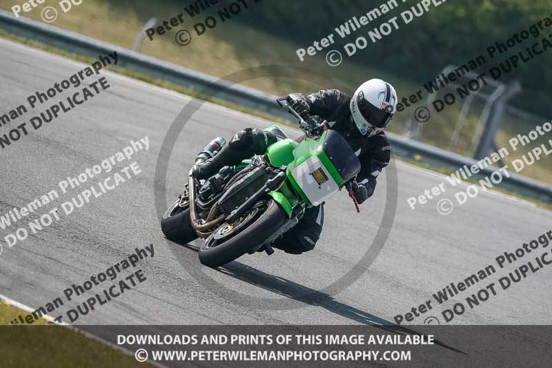 donington no limits trackday;donington park photographs;donington trackday photographs;no limits trackdays;peter wileman photography;trackday digital images;trackday photos